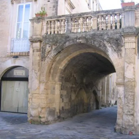Arco Di Prato *